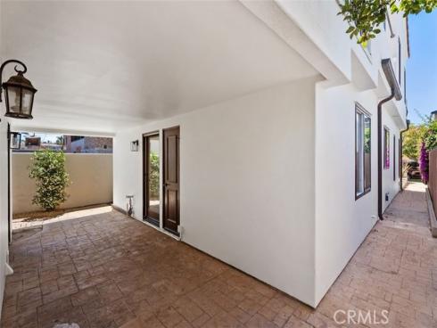 414  Narcissus   Avenue, Corona del Mar, CA