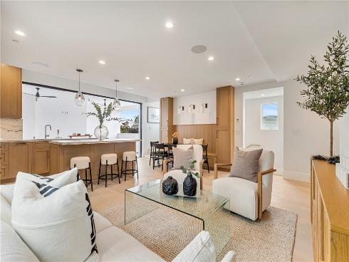 513  Acacia  , Corona del Mar, CA