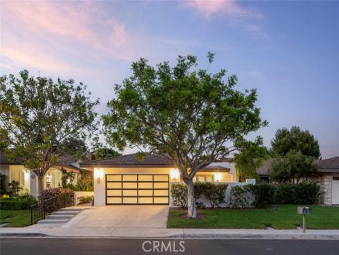 10  Maritime   Drive, Corona del Mar, CA