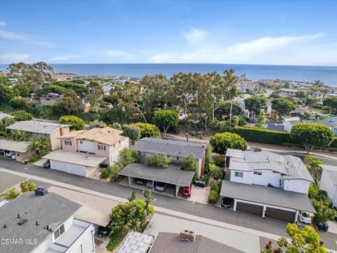 4200  Shorecrest  4200, 4202, 4204  Lane, Corona del Mar, CA