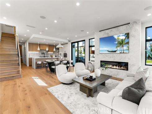 521  Iris   Avenue, Corona del Mar, CA