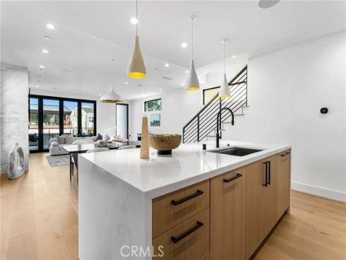 521  Iris   Avenue, Corona del Mar, CA