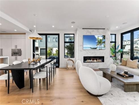 521  Iris   Avenue, Corona del Mar, CA