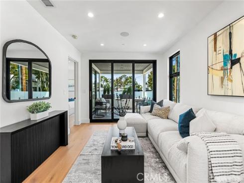 521  Iris   Avenue, Corona del Mar, CA