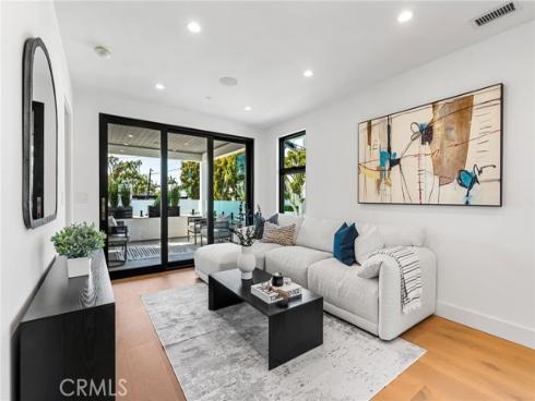 521  Iris   Avenue, Corona del Mar, CA