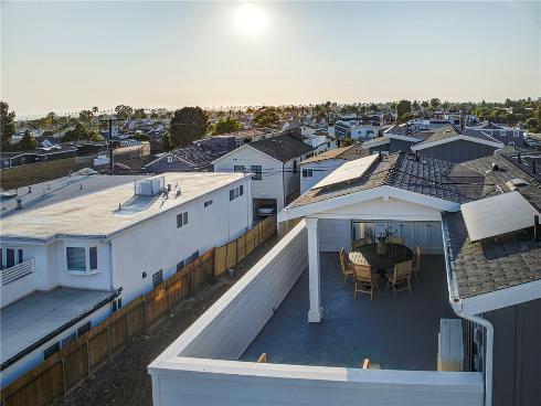 717  Poinsettia Avenue  , Corona del Mar, CA