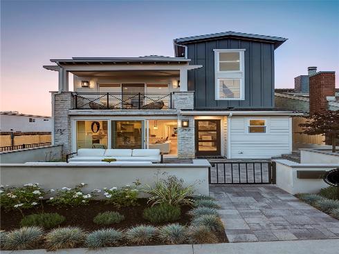 717  Poinsettia Avenue  , Corona del Mar, CA