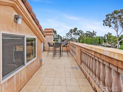 703  Carnation   Avenue, Corona del Mar, CA