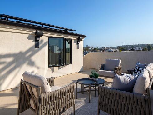 318  Iris   Avenue, Corona del Mar, CA