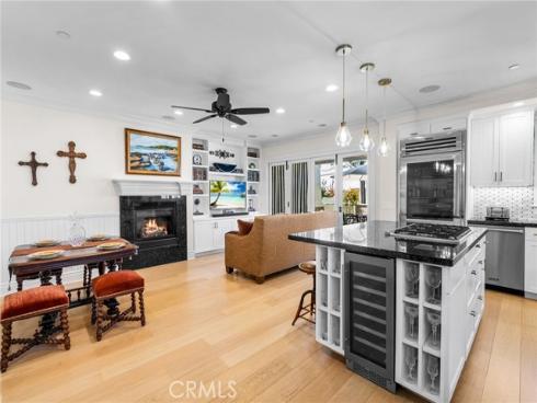 3731  4th   Avenue, Corona del Mar, CA