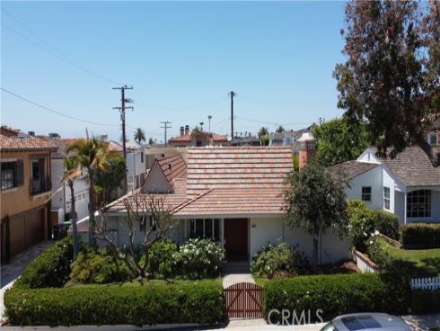 211  Narcissus   Avenue, Corona del Mar, CA