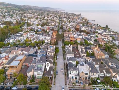 300  Heliotrope   Avenue, Corona del Mar, CA