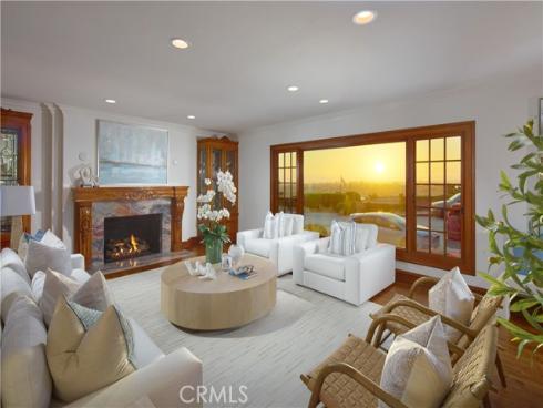 2800  Ocean   Boulevard, Corona del Mar, CA