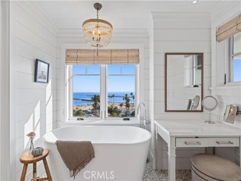 3000  Ocean   Boulevard, Corona del Mar, CA