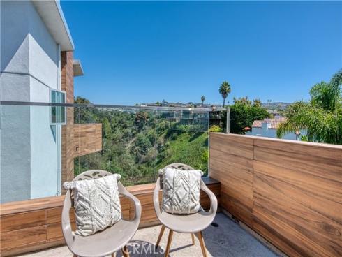 3922 E Coast Hwy  , Corona del Mar, CA