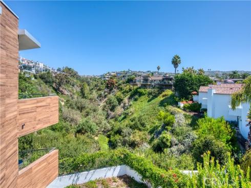 3922 E Coast Hwy  , Corona del Mar, CA