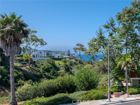 3922 E Coast Hwy  , Corona del Mar, CA