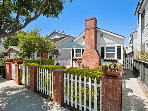 605  Carnation   Avenue, Corona del Mar, CA