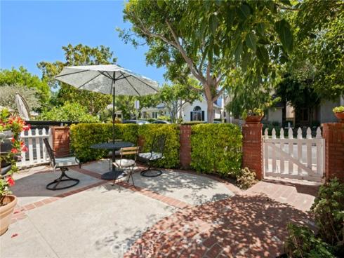 605  Carnation   Avenue, Corona del Mar, CA