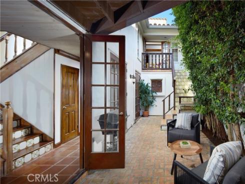 314  Narcissus   Avenue, Corona del Mar, CA