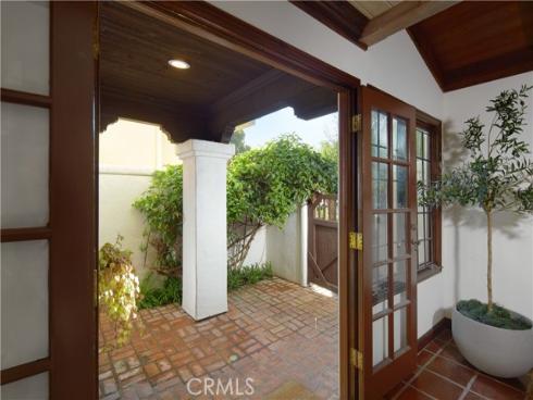 314  Narcissus   Avenue, Corona del Mar, CA