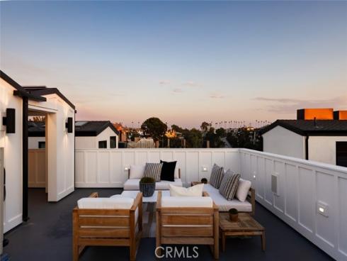 2322  Pacific   Drive, Corona del Mar, CA