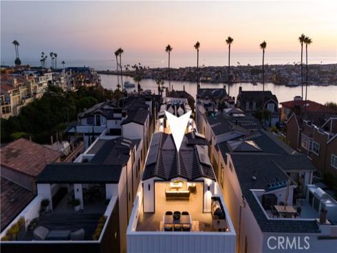 2322  Pacific   Drive, Corona del Mar, CA