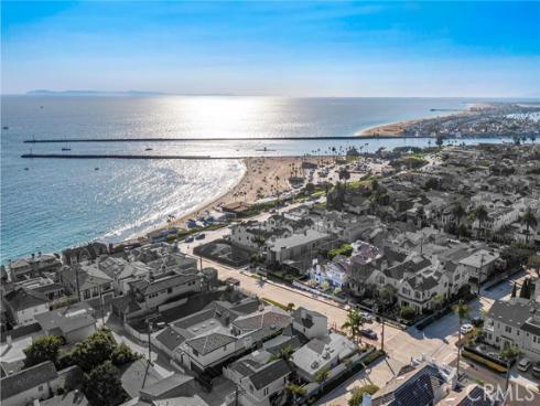 215  Marigold   Avenue, Corona del Mar, CA