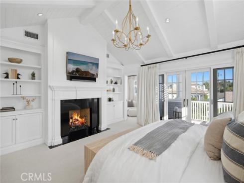 215  Marigold   Avenue, Corona del Mar, CA