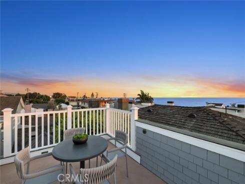 215  Marigold   Avenue, Corona del Mar, CA