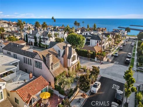 302  Larkspur   Avenue, Corona del Mar, CA