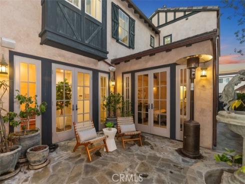 302  Larkspur   Avenue, Corona del Mar, CA