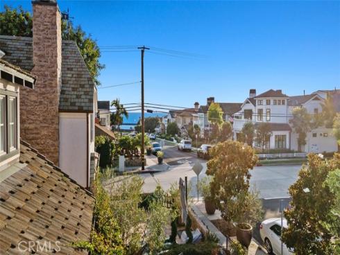 302  Larkspur   Avenue, Corona del Mar, CA