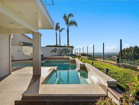 66  Drakes Bay   Drive, Corona del Mar, CA