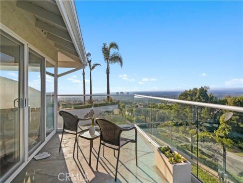 66  Drakes Bay   Drive, Corona del Mar, CA