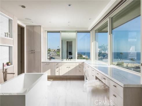 2928  Ocean   Boulevard, Corona del Mar, CA