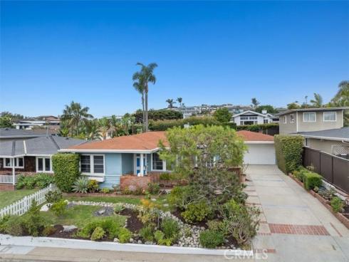 441  Seaward   Road, Corona del Mar, CA