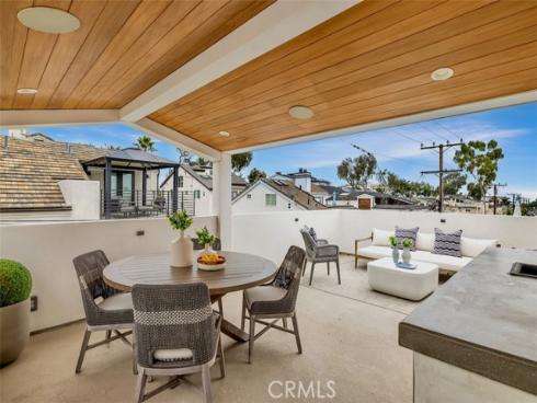 616  Poinsettia   Avenue, Corona del Mar, CA