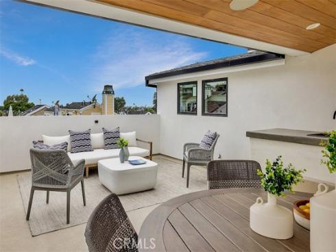 616  Poinsettia   Avenue, Corona del Mar, CA