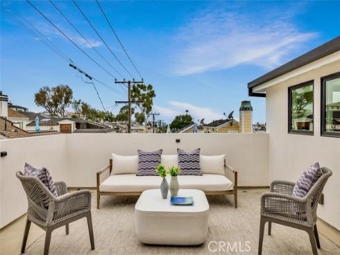 616  Poinsettia   Avenue, Corona del Mar, CA