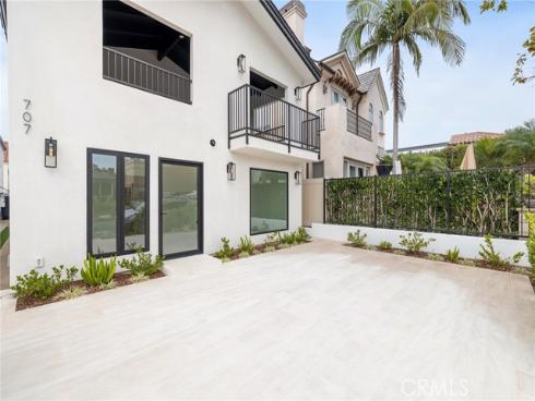 707  Begonia   Avenue, Corona del Mar, CA