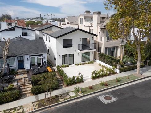 707  Begonia   Avenue, Corona del Mar, CA