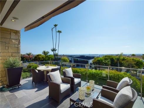 1801  Tahuna  , Corona del Mar, CA