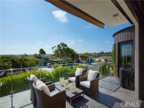 1801  Tahuna  , Corona del Mar, CA