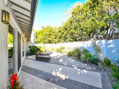 26  Shoal   Drive, Corona del Mar, CA