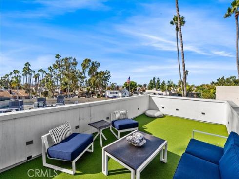 612  Goldenrod   Avenue, Corona del Mar, CA