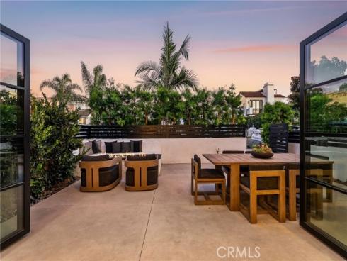 419  Narcissus   Avenue, Corona del Mar, CA