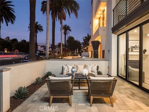 512  Marguerite   Avenue, Corona del Mar, CA