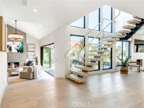 38  Drakes Bay   Drive, Corona del Mar, CA