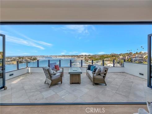 221  Carnation   Avenue, Corona del Mar, CA